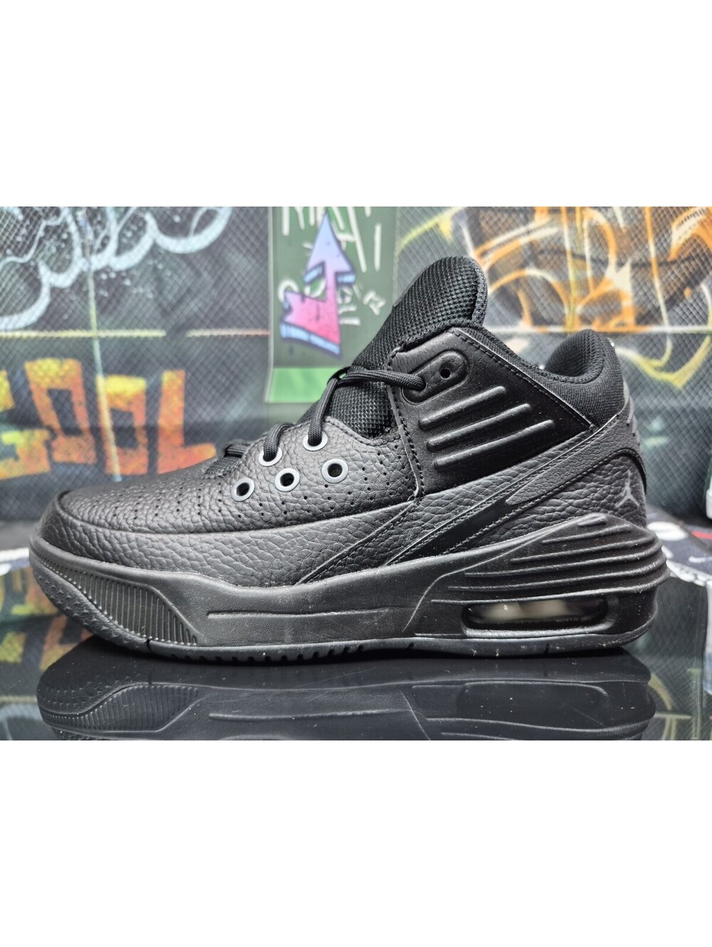Nike Air Jordan Max Aura 5 GS Black Anthracite DZ4352-001 Size 5Y 5M 6.5W